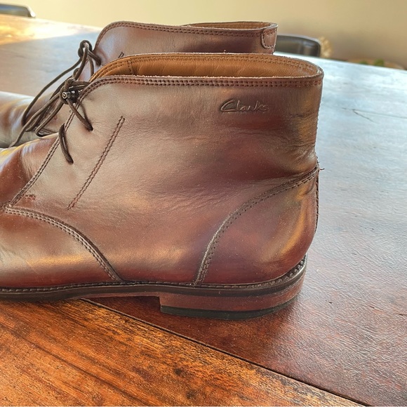 Men\'s Clarks Chocolate Brown Leather Chukka Boots Size 10.5